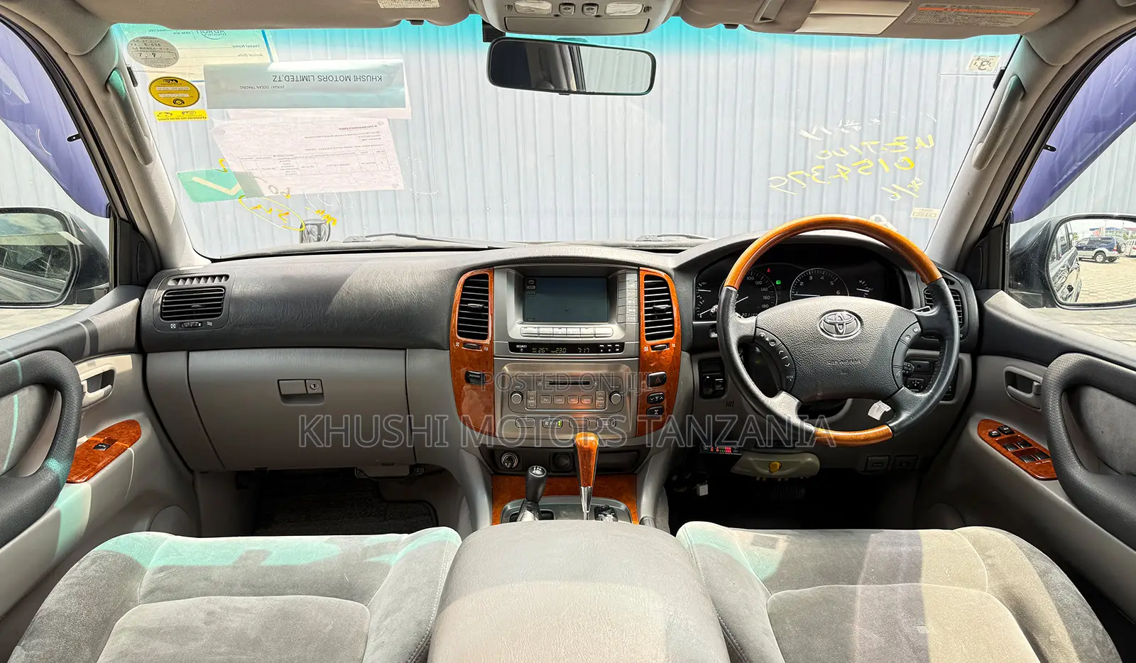 Toyota Land Cruiser 2005 Black