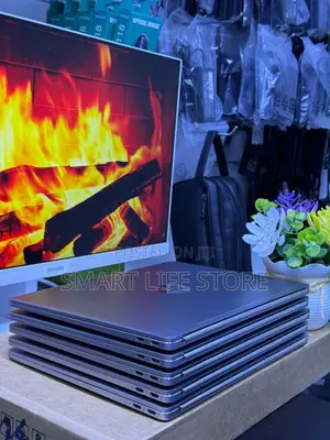 New Laptop HP Dragonfly Folio 8GB Intel Core i5 SSD 6T