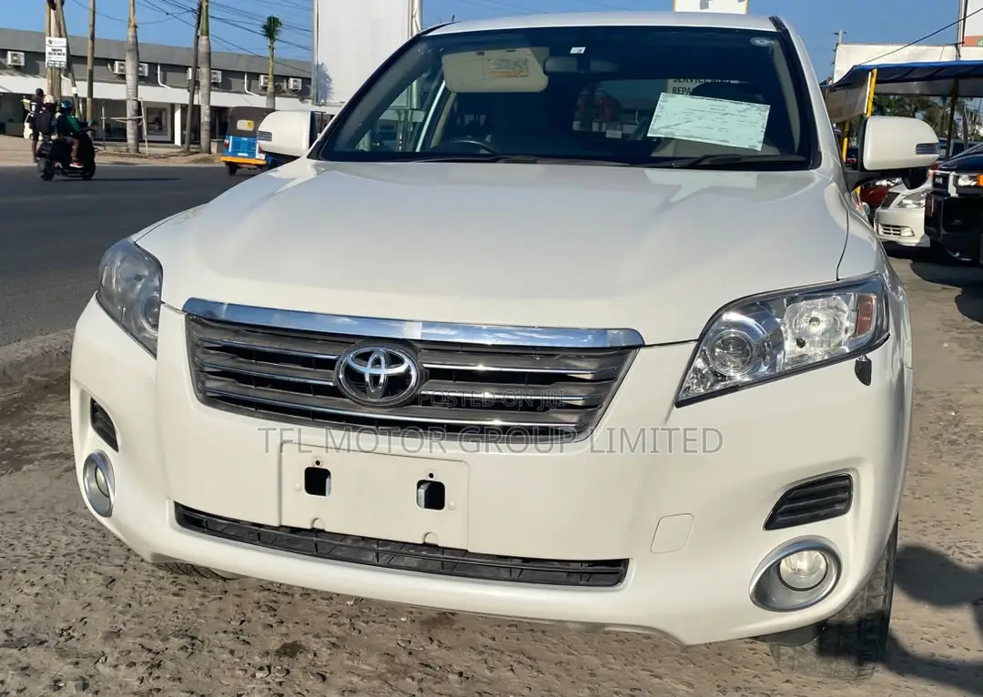 Toyota Vanguard 2008 White