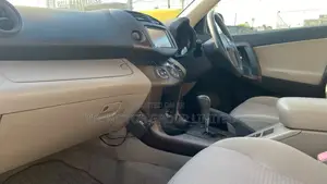 Toyota Vanguard 2008 White