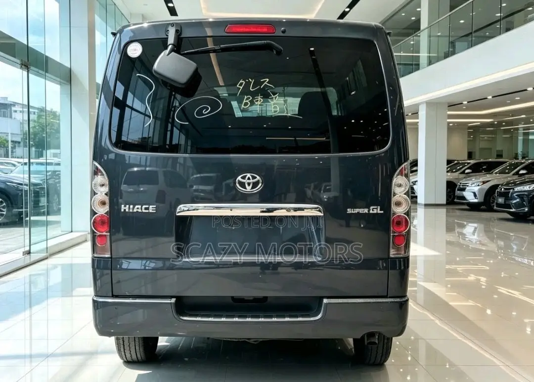 Toyota HiAce 2010 Black