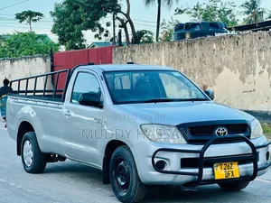 Toyota Hilux 2009 Silver
