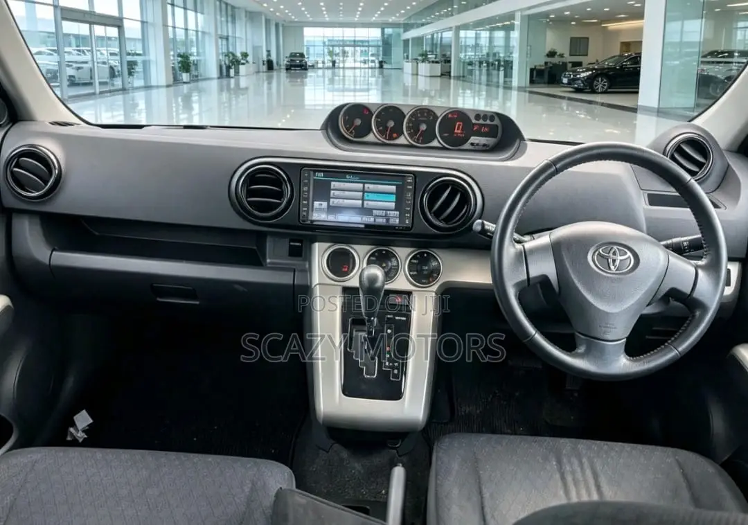 Toyota Corolla Rumion 2008 Black