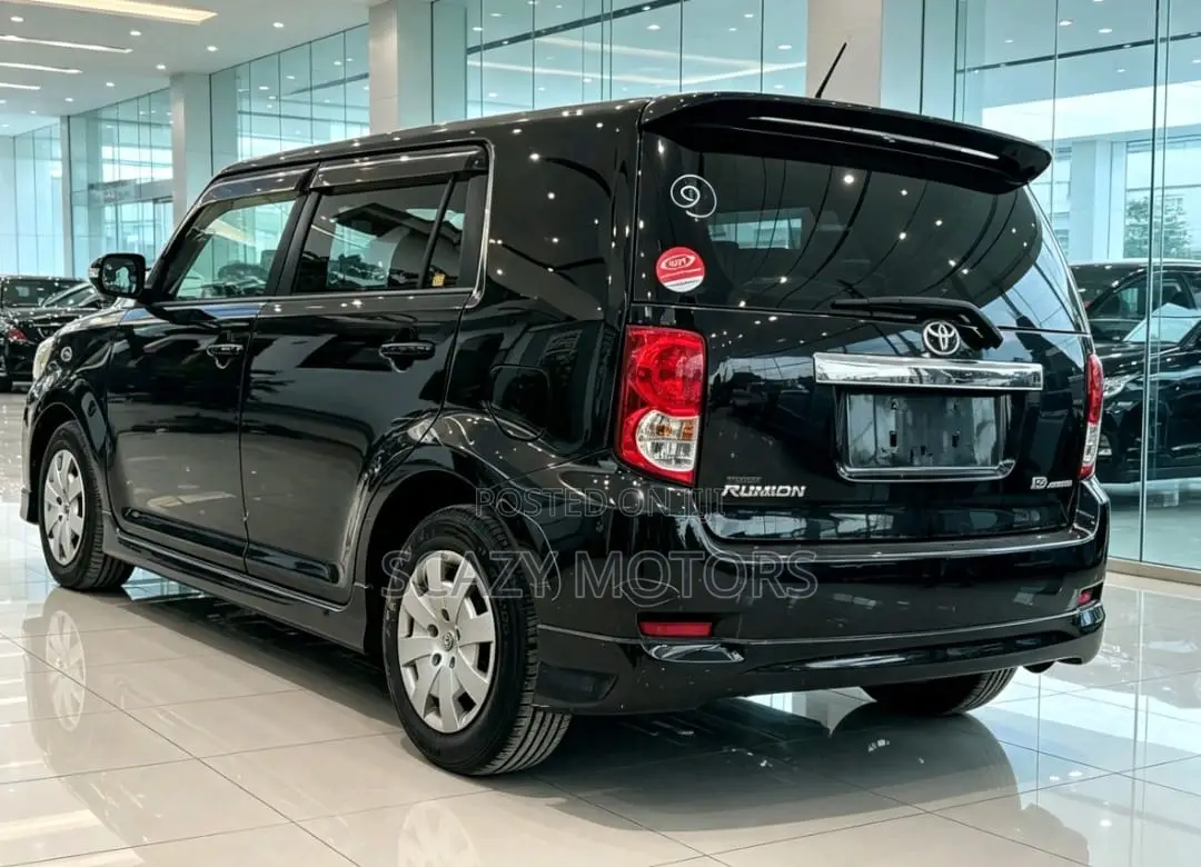 Toyota Corolla Rumion 2008 Black