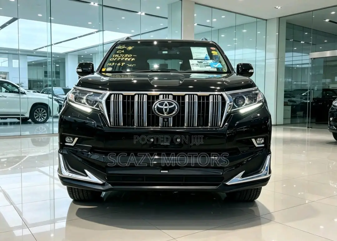 Toyota Land Cruiser Prado 2023 Black