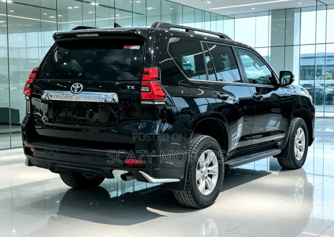 Toyota Land Cruiser Prado 2023 Black