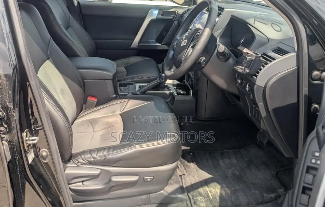 Toyota Land Cruiser Prado 2023 Black