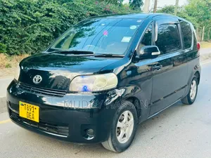 Toyota Porte 2007 Black