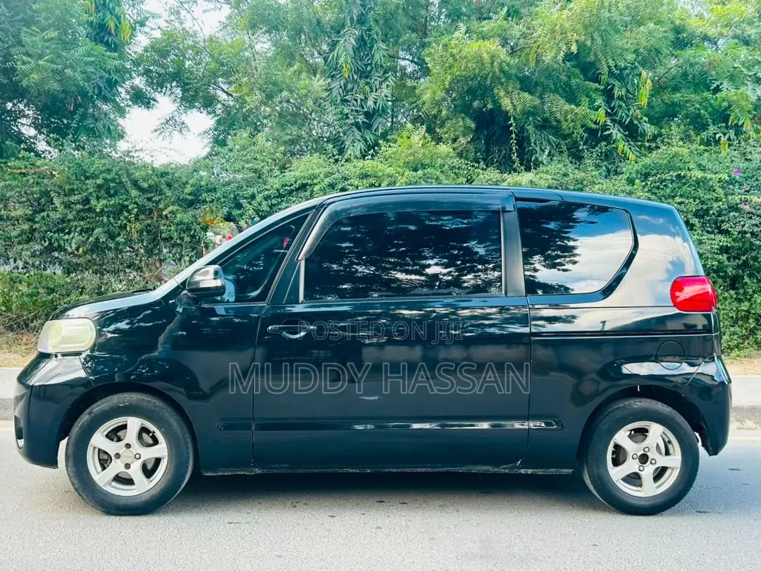 Toyota Porte 2007 Black
