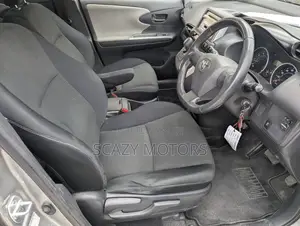 Toyota Wish 2010 Silver