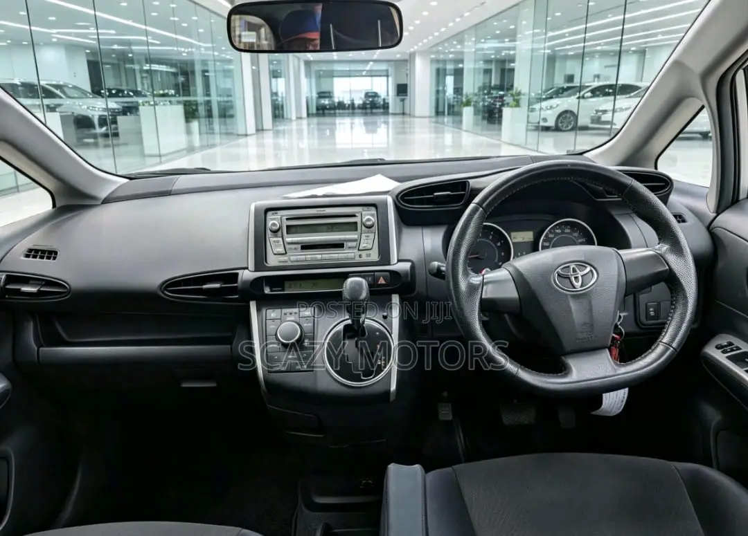 Toyota Wish 2010 Silver