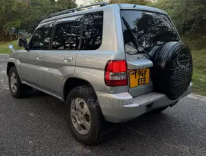 Mitsubishi Pajero 2000i IO 2005 Silver
