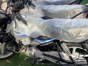 New Bajaj Boxer 125 2023 Black