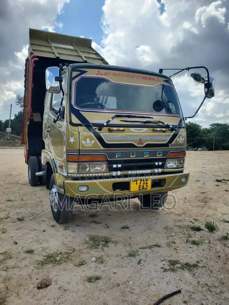 Mitsubishi Fuso Tipper