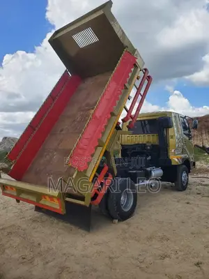 Mitsubishi Fuso Tipper