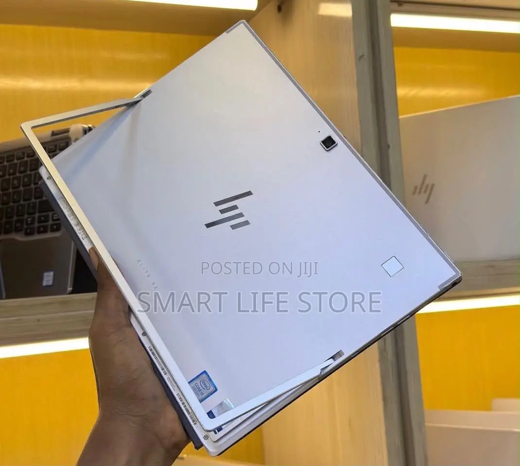 New Laptop HP X2 8GB Intel Core i5 SSD 256GB