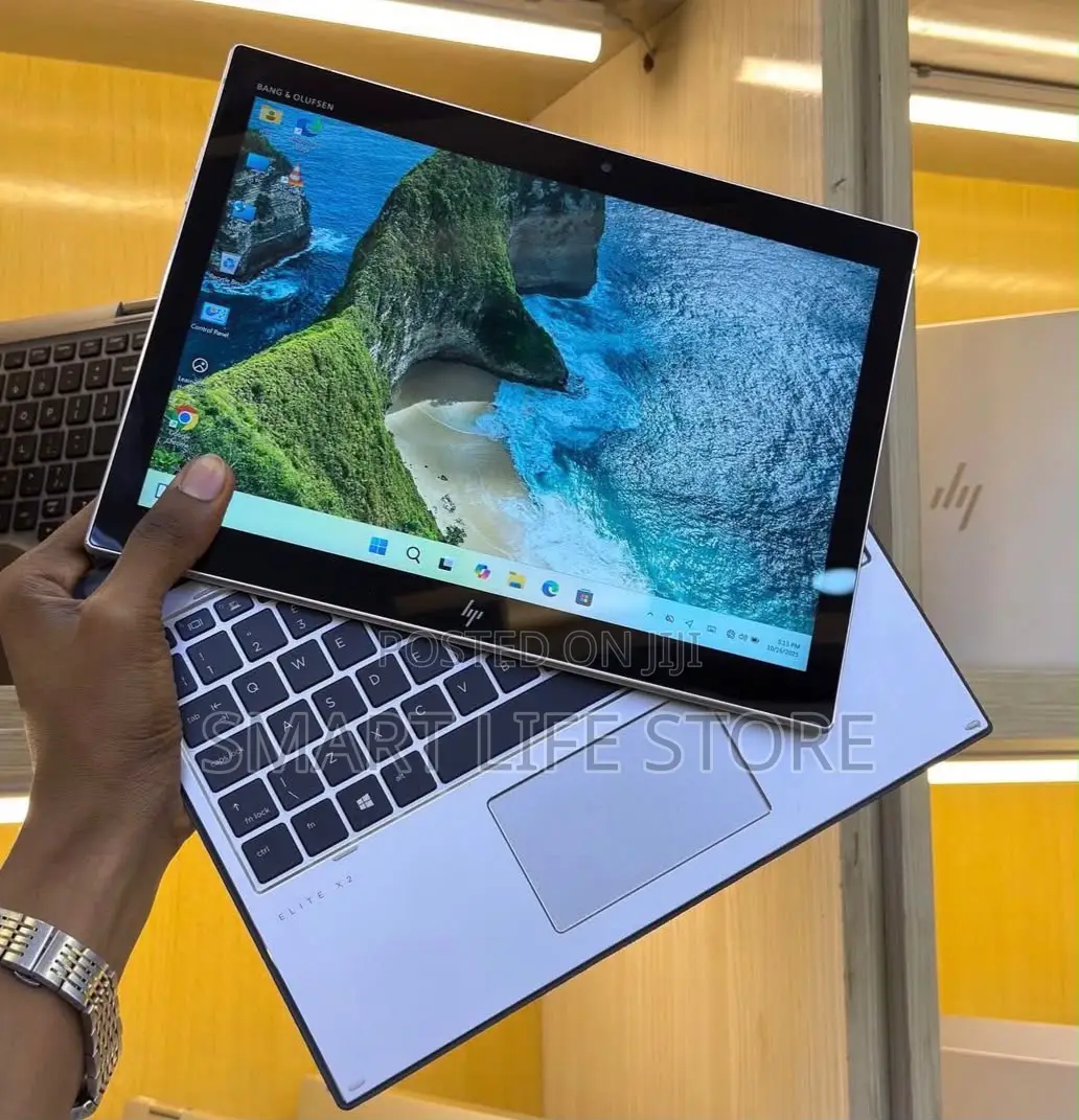 New Laptop HP X2 8GB Intel Core i5 SSD 256GB