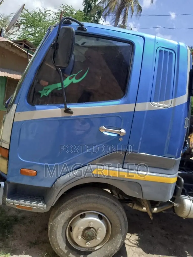 Mitsubishi Fuso Tipper