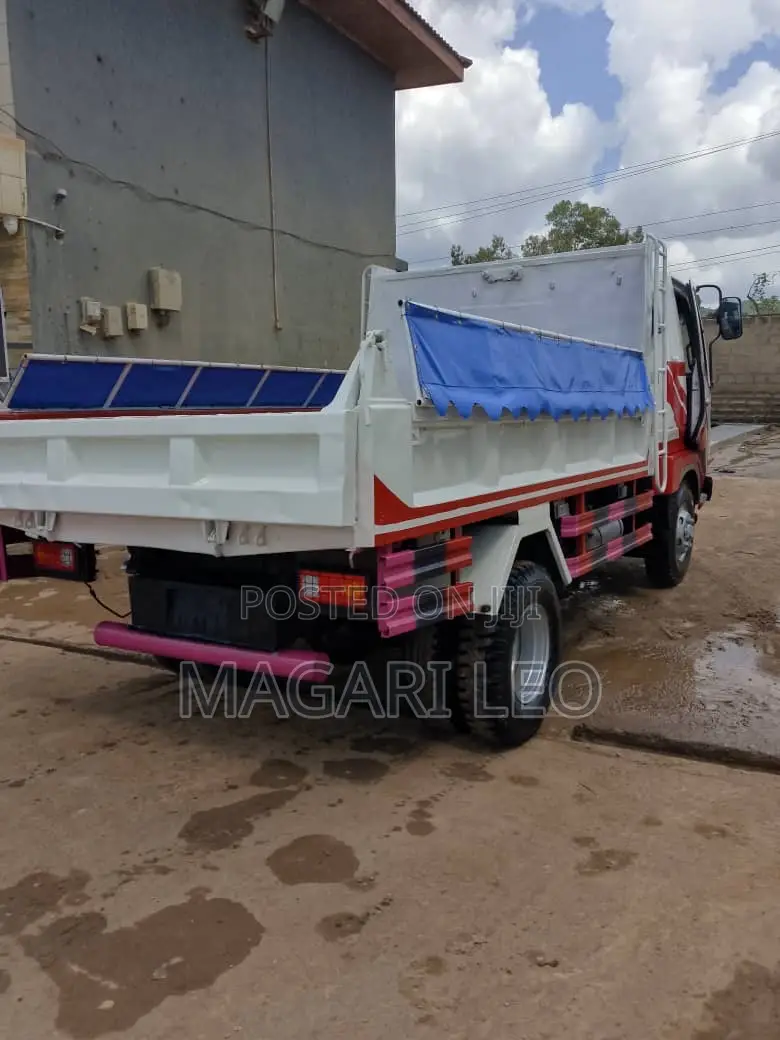 Mitsubishi Fuso Tipper