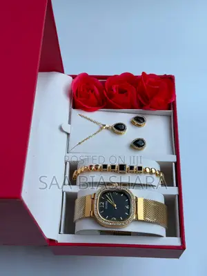 Guess Ladies Set for Girlfriends Day Gift Gold and Black