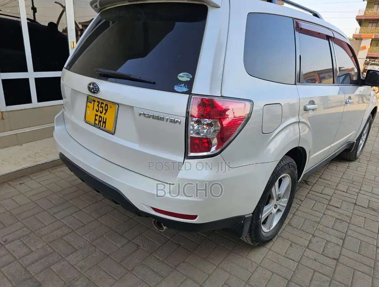 Subaru Forester 2009 White