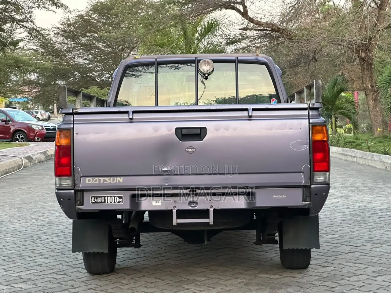 Nissan NP300 2001 Gray