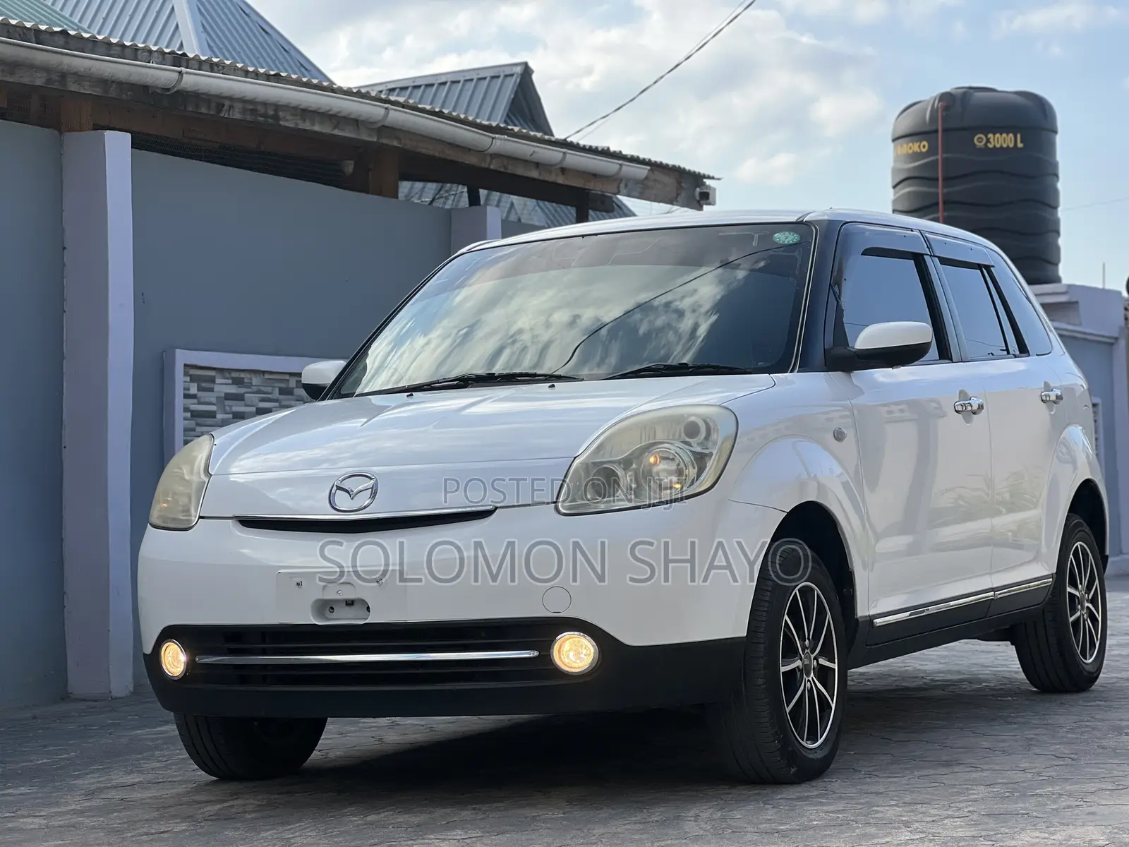 Mazda Verisa 2011 White