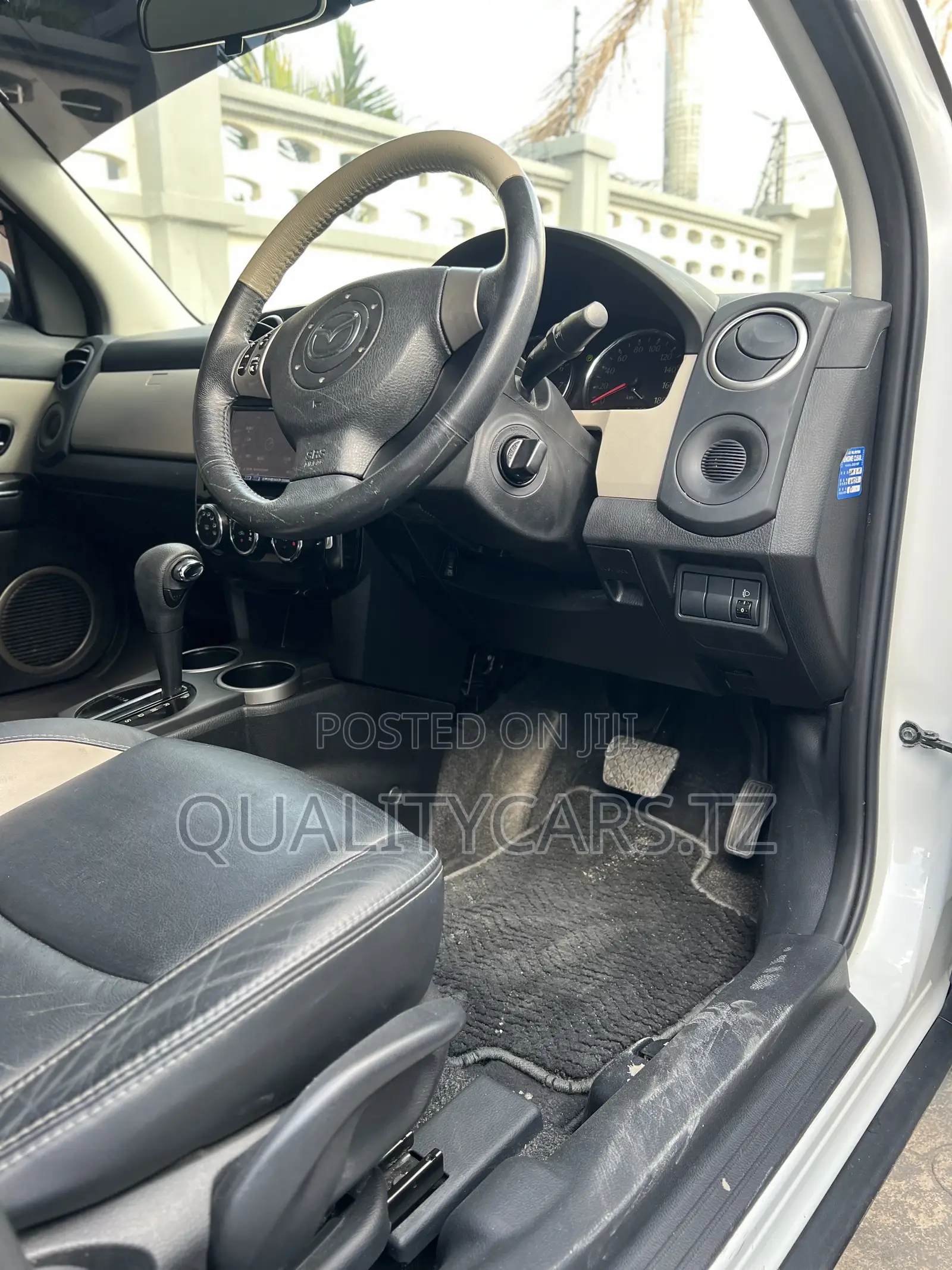 Mazda Verisa 2011 White