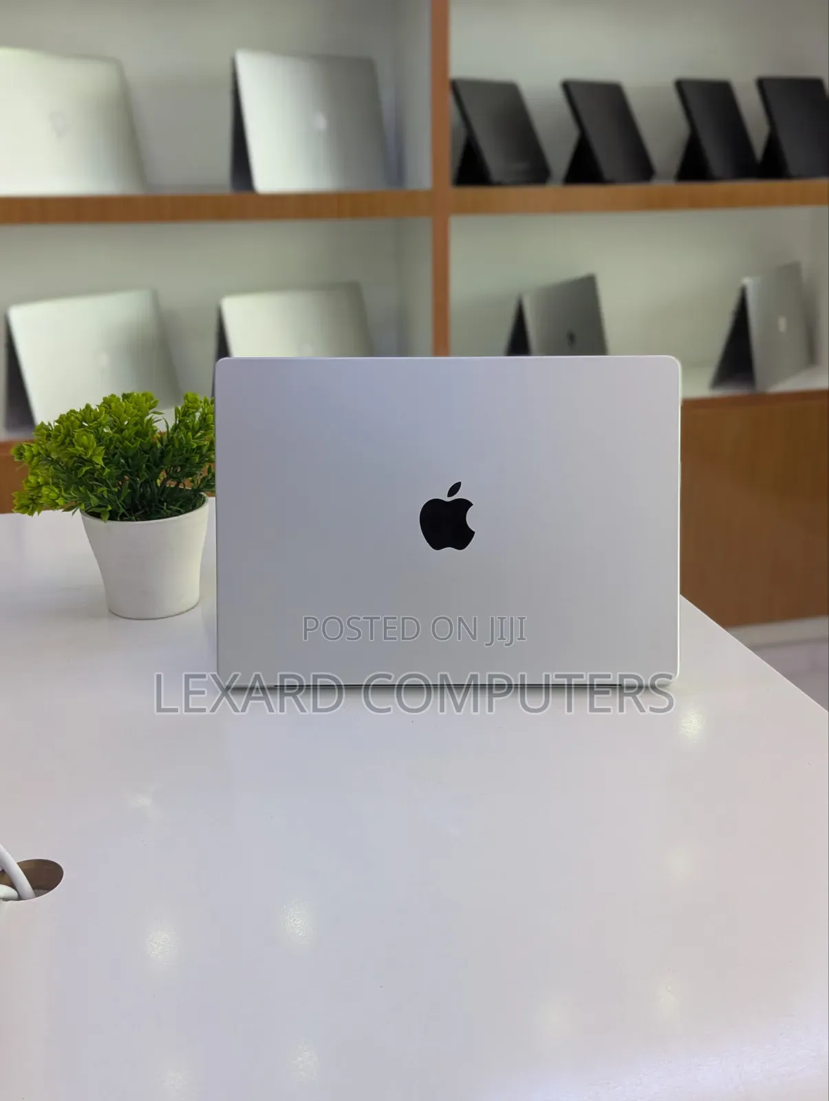 Laptop Apple MacBook Pro 2023 M2 16GB Intel Core M2 SSD 512GB