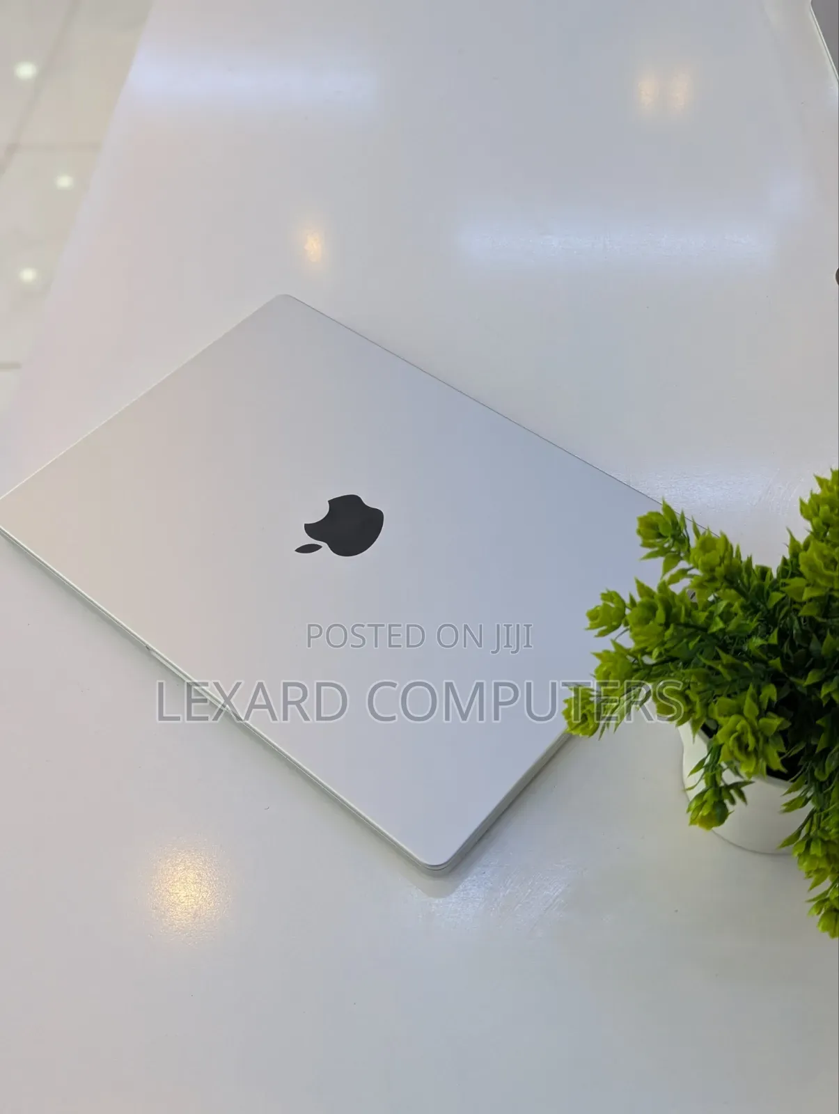 Laptop Apple MacBook Pro 2023 M2 16GB Intel Core M2 SSD 512GB
