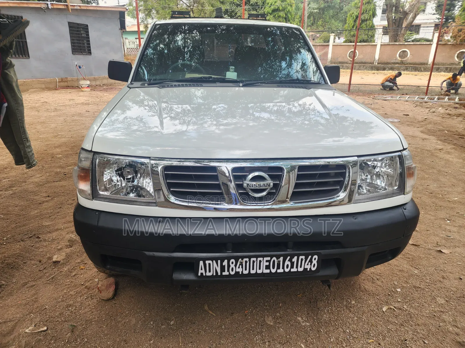 Nissan Hardbody 2016 White