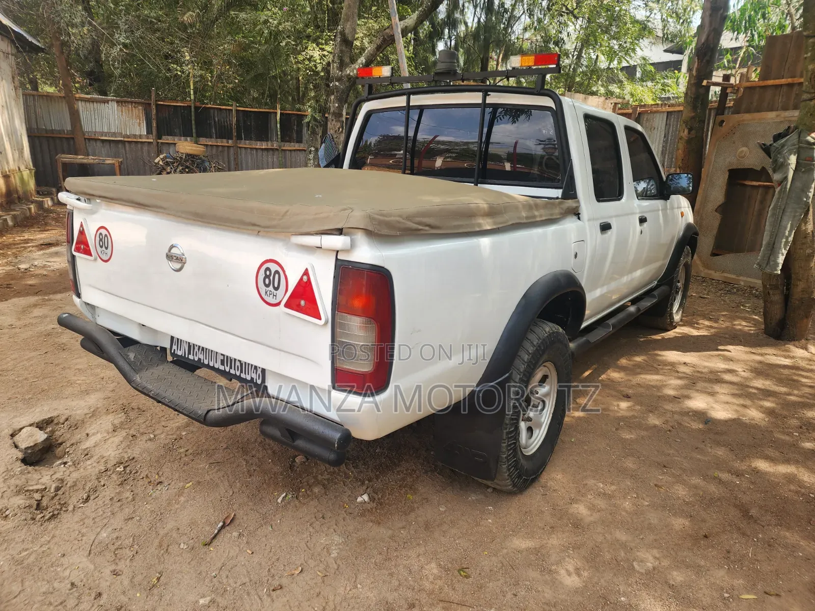 Nissan Hardbody 2016 White