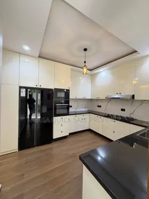 5bdrm House in Masaki for rent