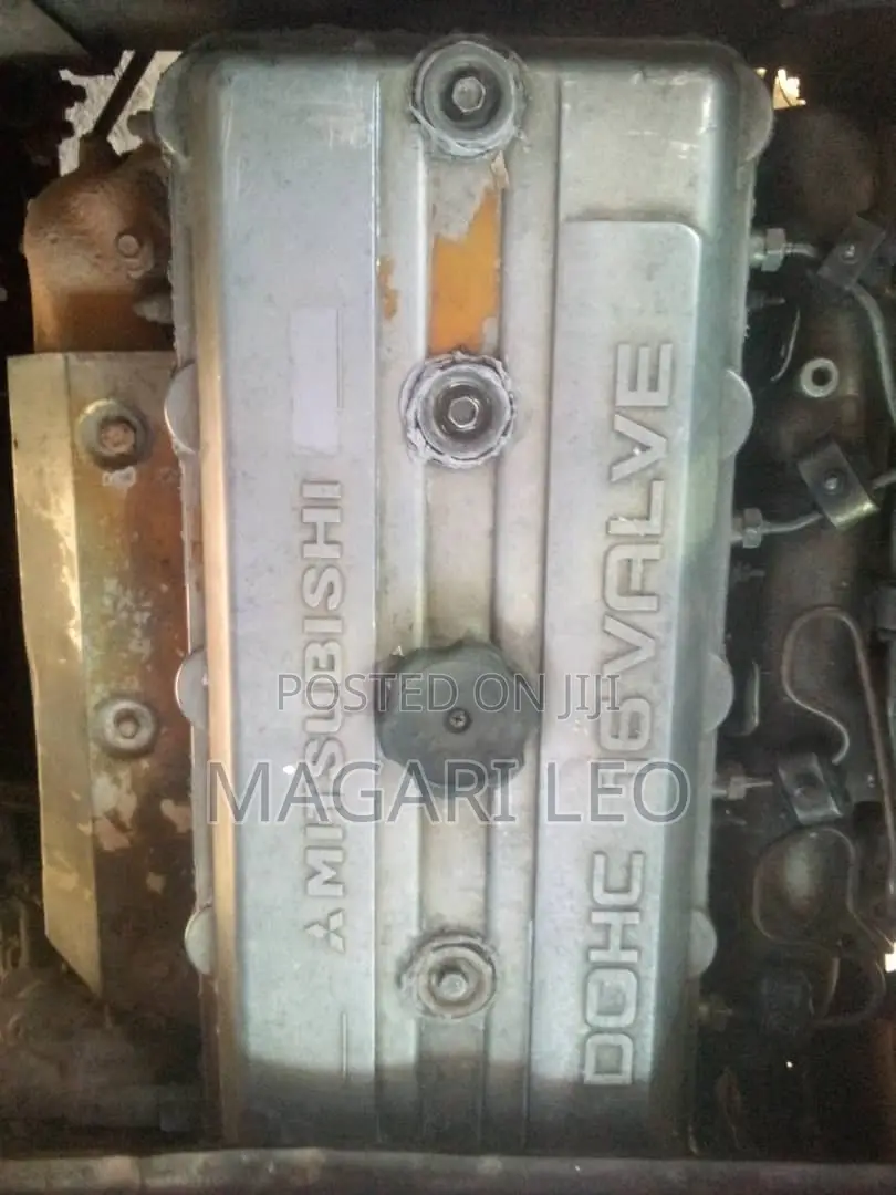 Mitsubishi Fuso Rosa 2004 White
