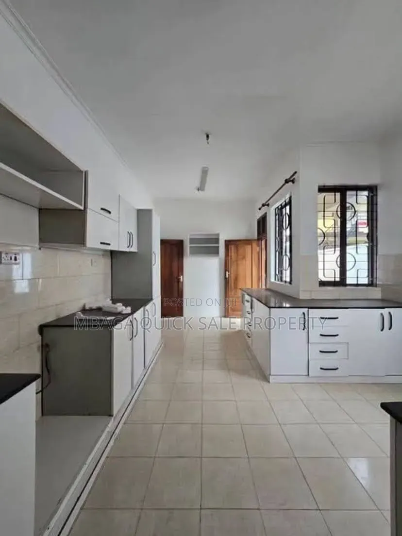 4bdrm House in Mbezi Beach, Masaki for rent