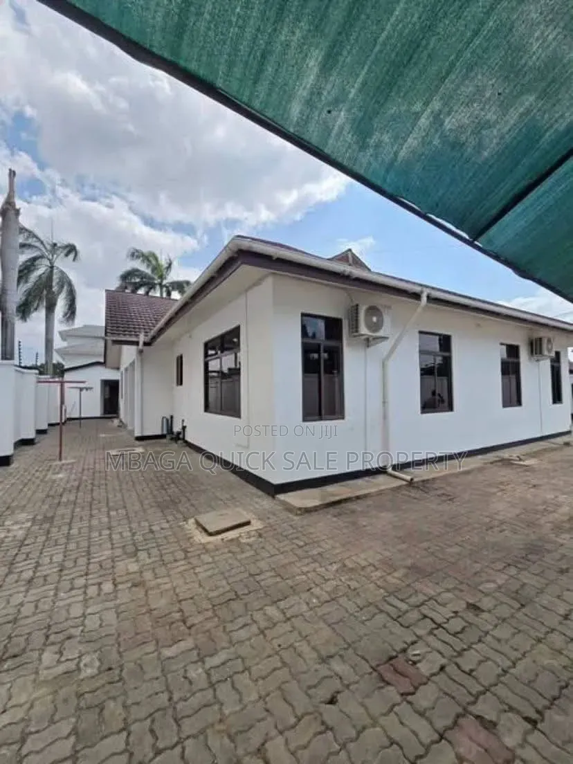 4bdrm House in Mbezi Beach, Masaki for rent