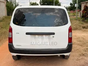 Toyota Probox 1.3 DX 2WD 2011 White
