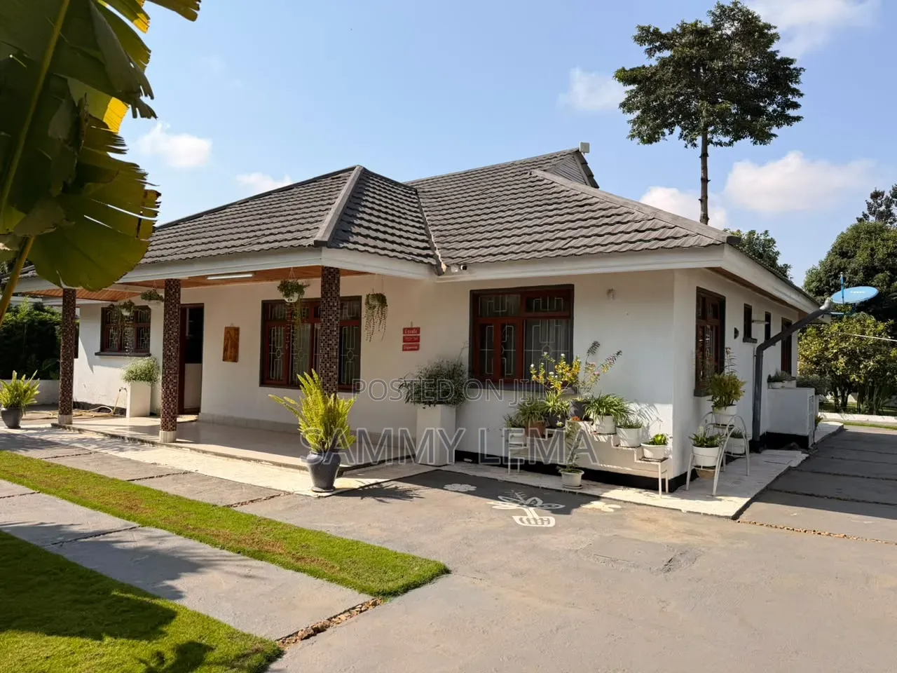 4bdrm Bungalow in Sammysaidrealestate, Njiro for sale