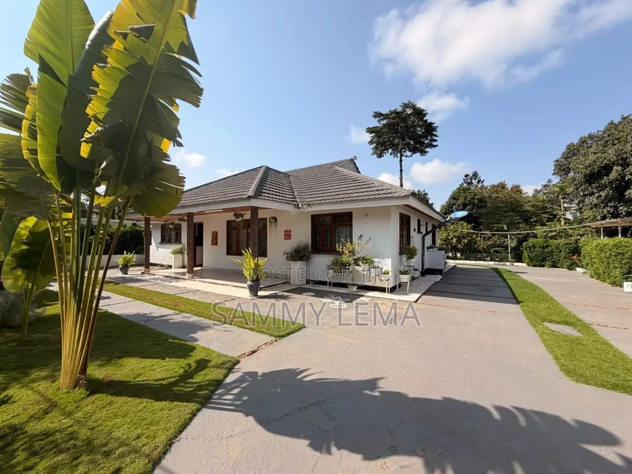 4bdrm Bungalow in Sammysaidrealestate, Njiro for sale