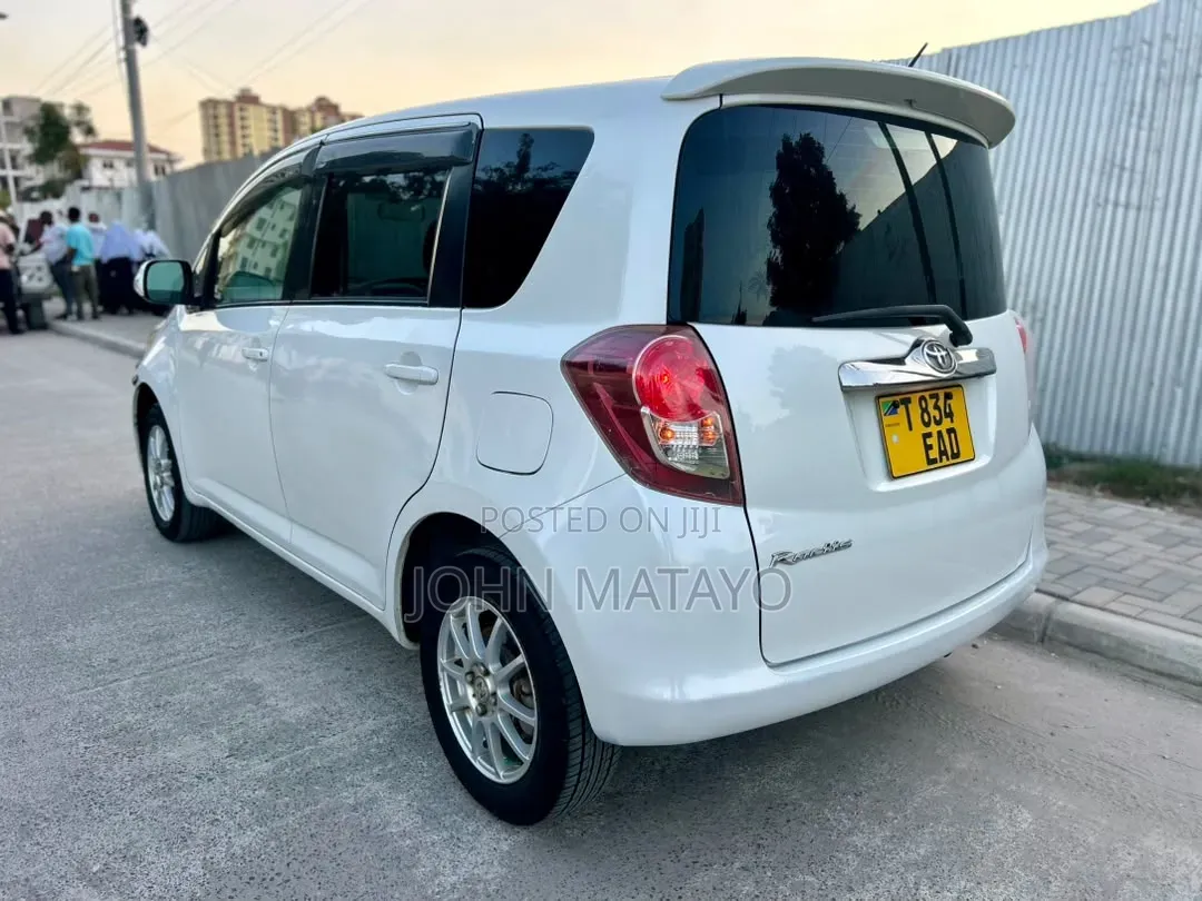 Toyota Ractis 2008 White