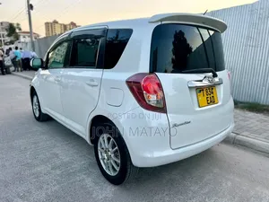 Toyota Ractis 2008 White