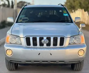Toyota Kluger 2002 Silver