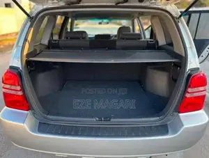 Toyota Kluger 2002 Silver
