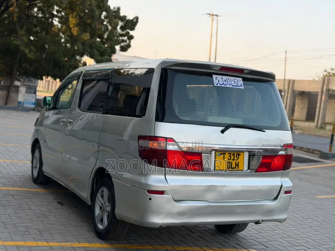 Toyota Alphard 2005 Silver