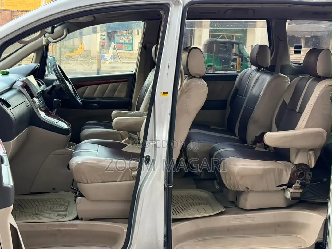 Toyota Alphard 2005 Silver