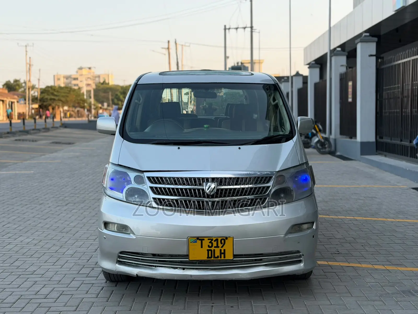 Toyota Alphard 2005 Silver