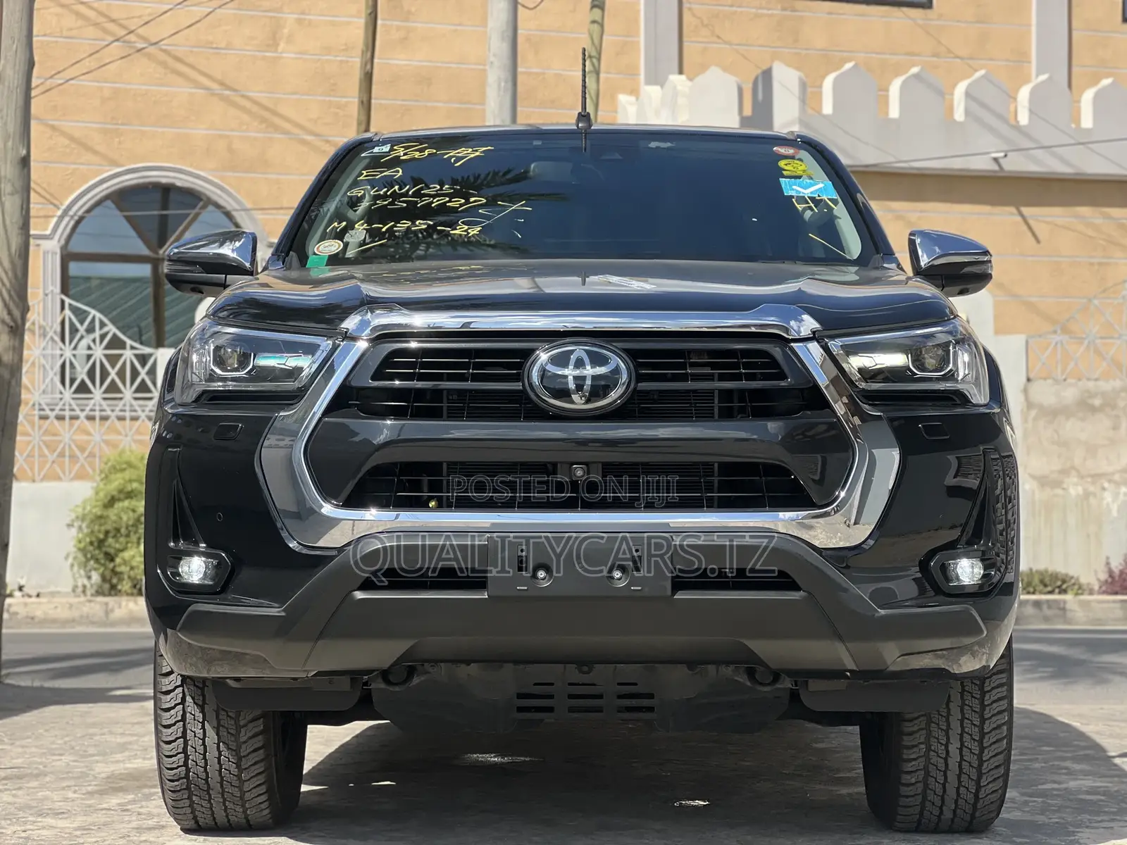 Toyota Hilux 2024 Black