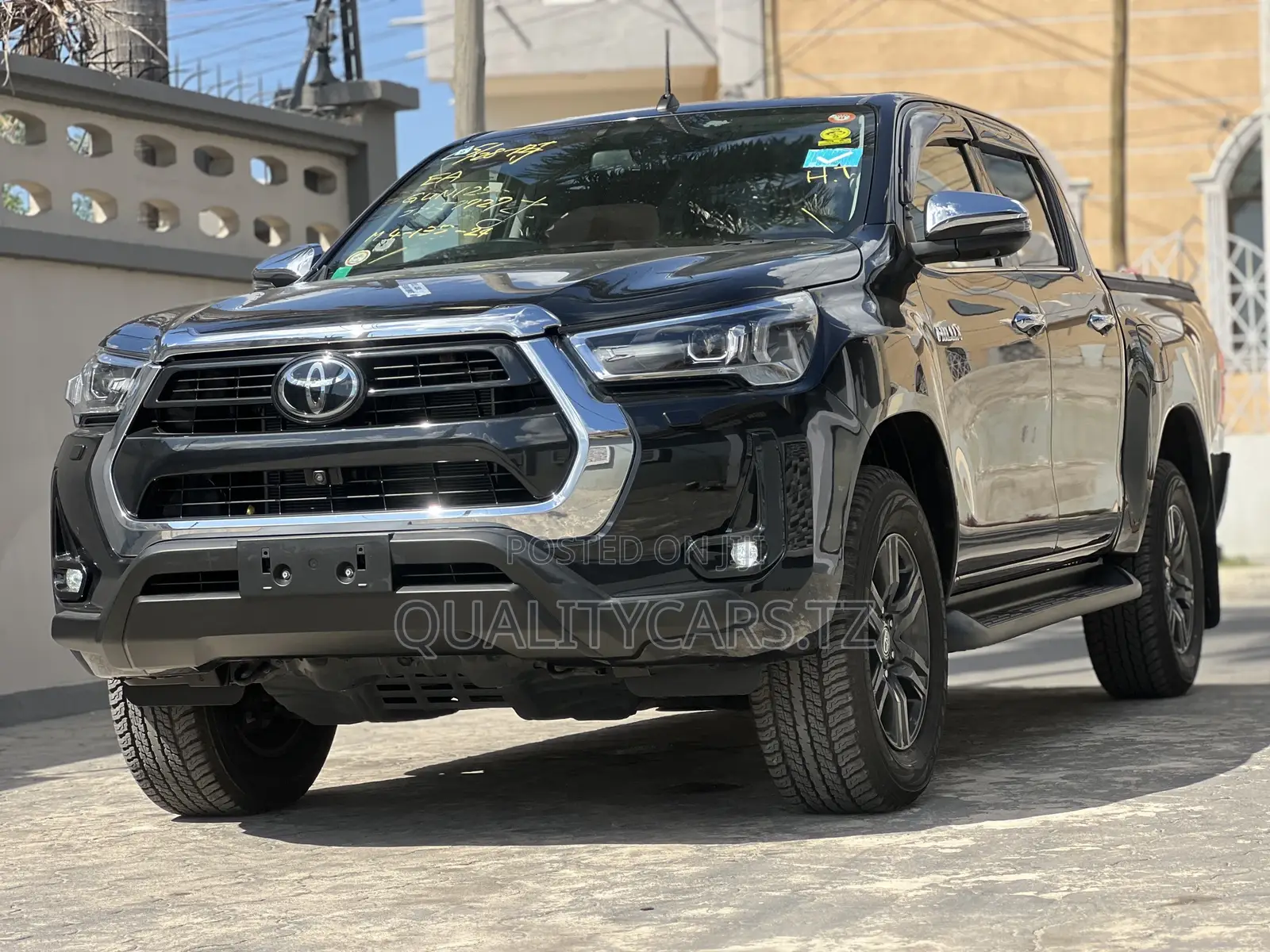Toyota Hilux 2024 Black