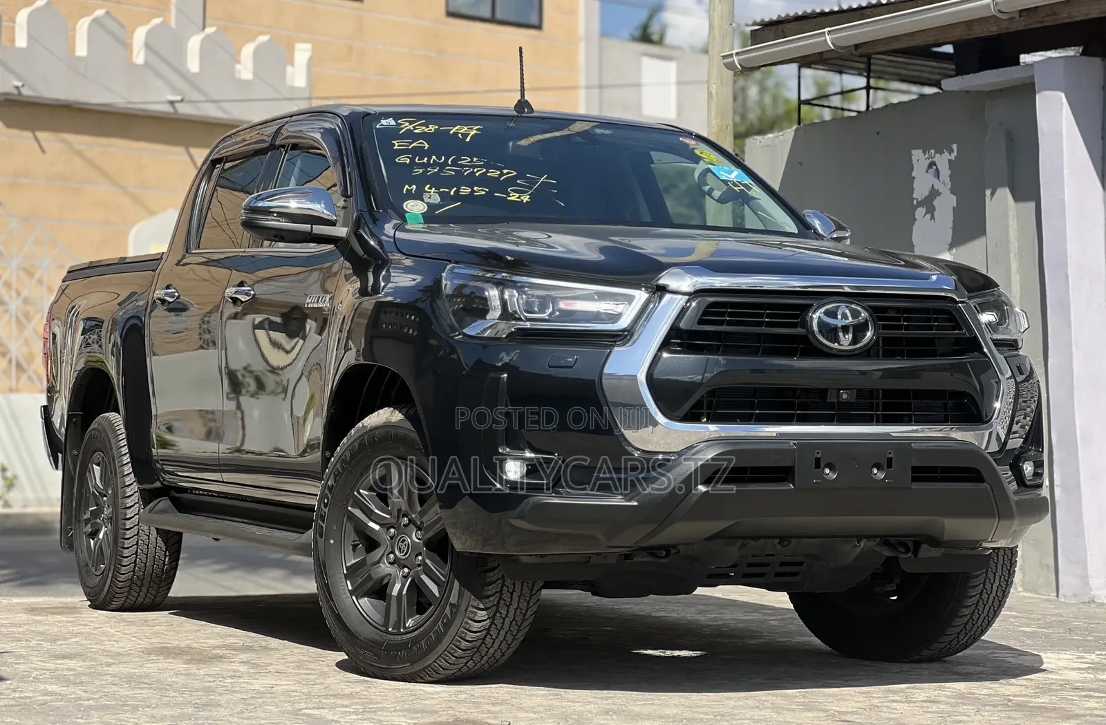 Toyota Hilux 2024 Black