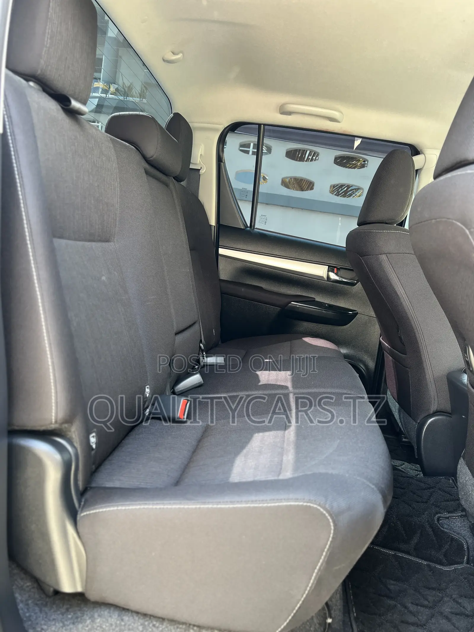 Toyota Hilux 2024 Black